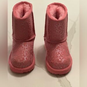 UGG Classic Glitter Pink Leopard Boots - Size 8 (Little Girls)